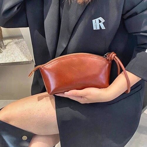 拎包手机包新款手拿包女皮革贝壳包零钱包便携小包可放斜挎放手机