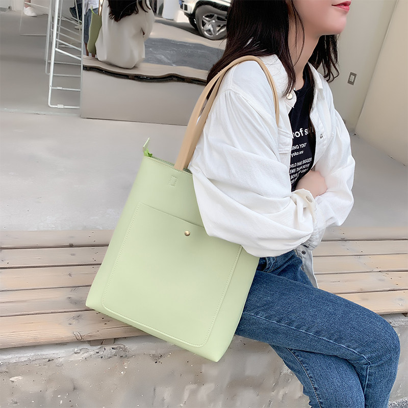 大学生上课包斜挎单肩包大容量女士手提包时尚包包新款手拎托特包