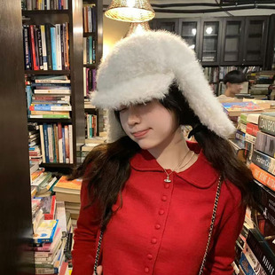 秋冬新款纯色羊羔毛绒帽女加厚保暖护耳雷锋帽骑车东北白色滑雪帽