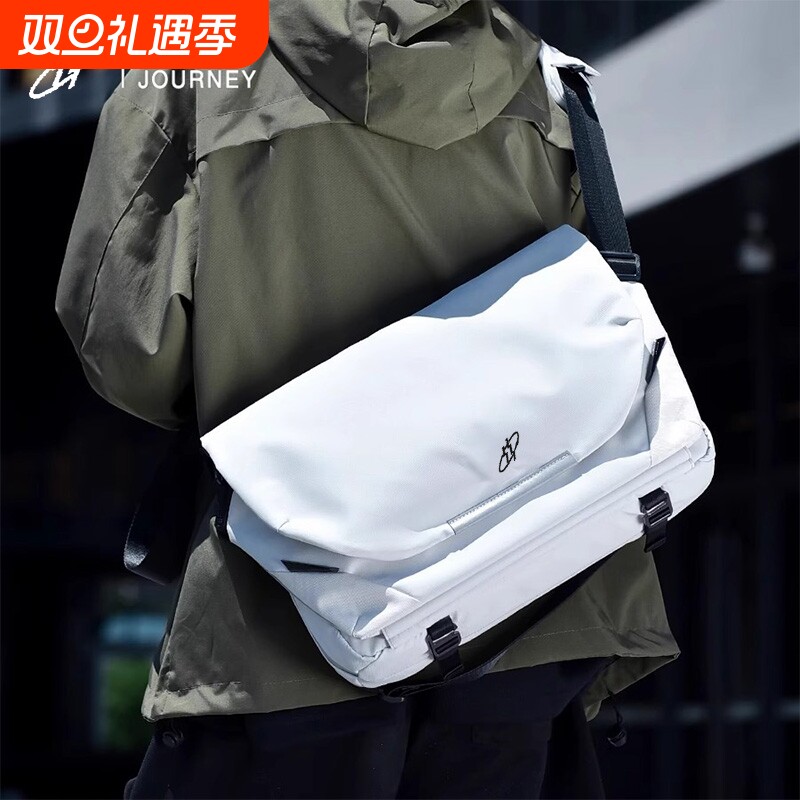 阿波罗x1磁吸扣斜挎包男士单肩包骑行背包工装运动邮差电脑包新款