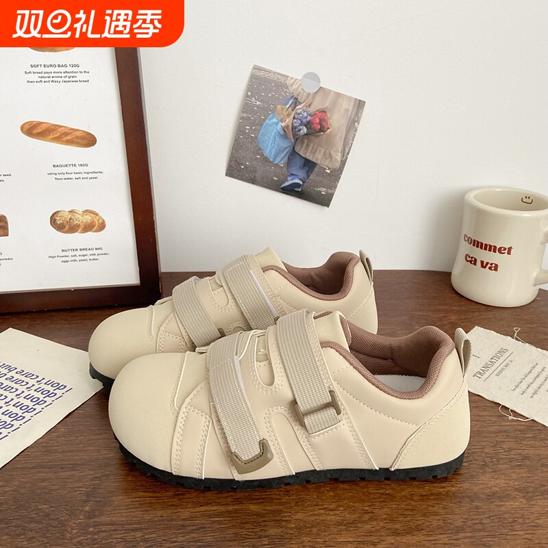 丑萌魔术贴板鞋女德训春秋新款chic小众芭蕾阿甘泡芙运动小白鞋子