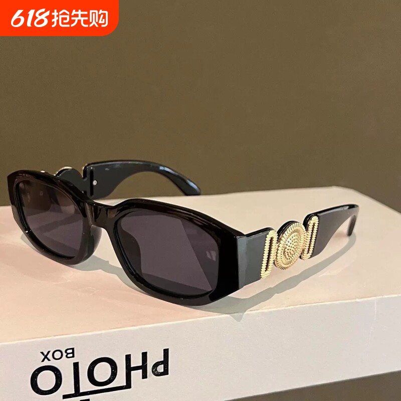 赵露思同款墨镜女款2026新款高级感太阳眼镜网红辣妹圆脸黑色黑框