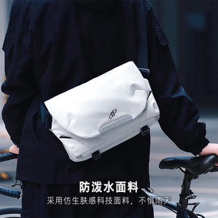 2025男士 单肩包骑行背包机能邮差电脑包 阿波罗x1磁吸扣斜挎包新款