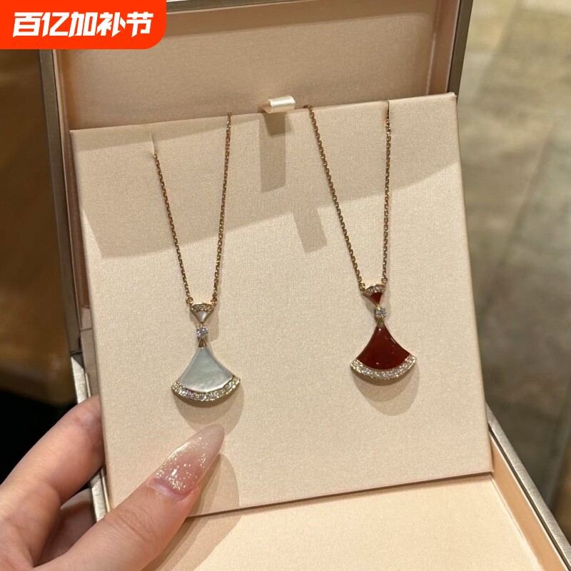 小裙子项链精致镀厚18k玫瑰金轻奢锁骨链白贝母扇形吊坠简约气质