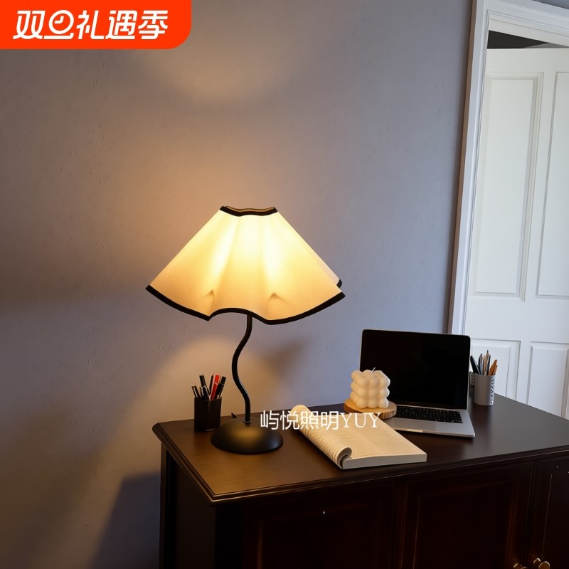 少女心婚礼花瓣伞灯ins高级感简约中古台灯小夜灯卧室床头氛围灯