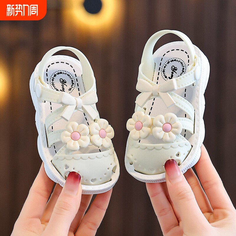 女童包头凉鞋2026新品公主风软底防滑女孩沙滩鞋0-3岁宝宝学步