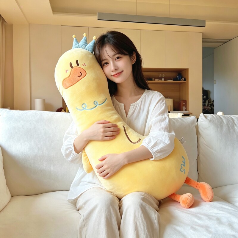 可爱小黄鸭玩偶毛绒玩具鸭子公仔长条抱枕床上女生睡觉公仔娃娃