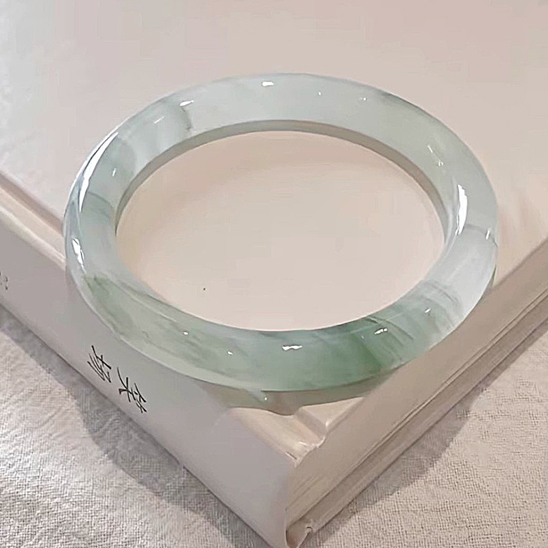 天山翠飘花女款手镯|333人收藏