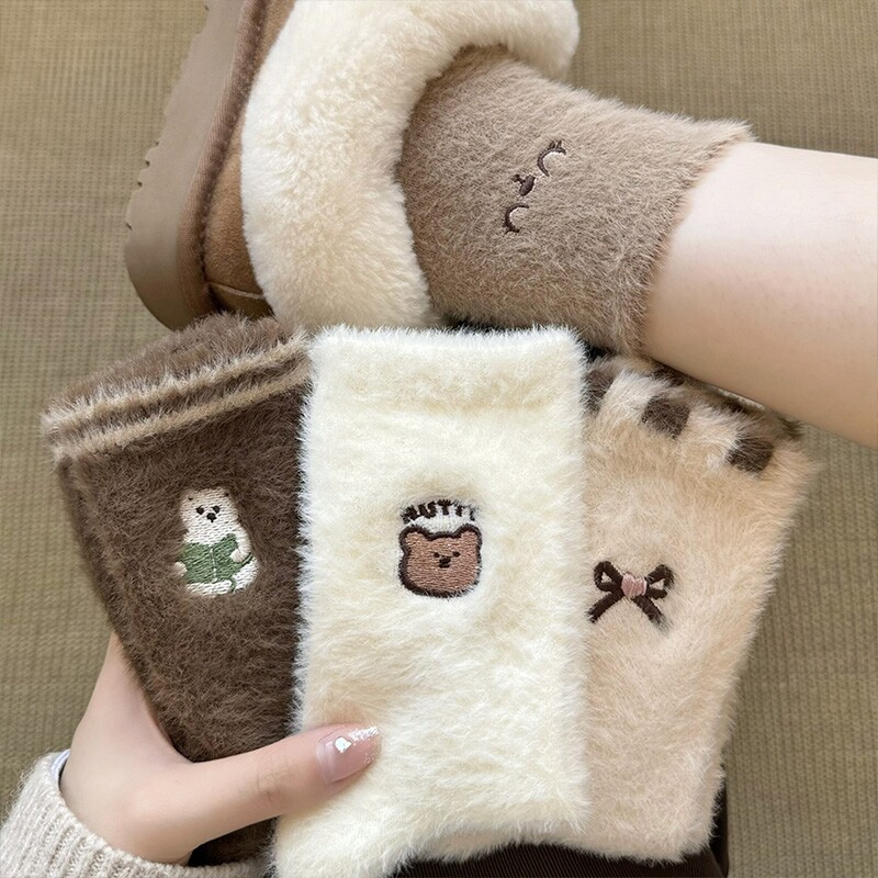 水貂绒袜子女士2025新款爆款秋冬季加绒加厚保暖月子袜中筒堆堆袜