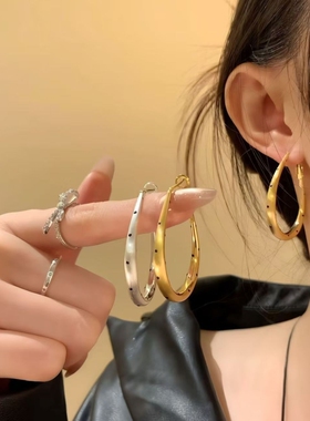 ~韩系银色圈圈波点耳环女2026新款耳钉耳饰耳圈气质素圈金色复古