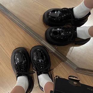 英伦风厚底单鞋 女2024黑色秋季 漆皮系带中跟 圆头jk百搭小皮鞋 新款