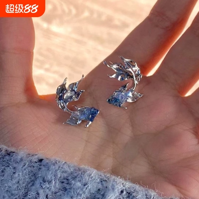 蚊香盘耳夹冷淡风渐变蓝金鱼耳钉小众独特恋与深空祁煜周边耳饰
