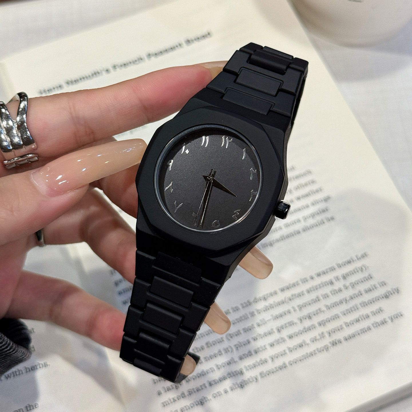 黑武士石英大表盘手表