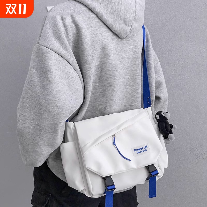 男士斜挎包潮牌工装风日系邮差包