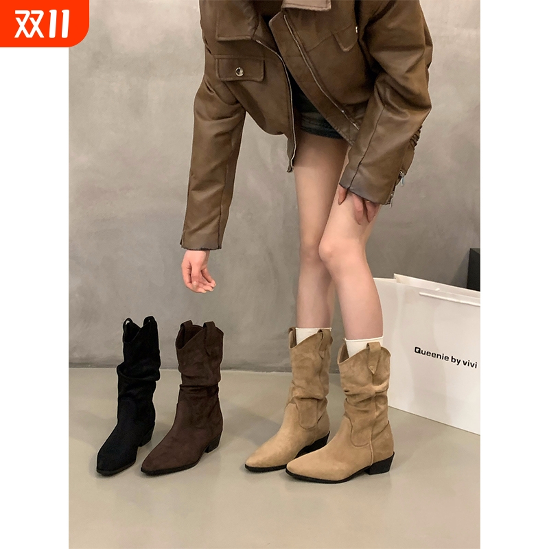 粗跟卡其色绒面中筒骑士靴女靴子2025秋冬季尖头V口瘦瘦短靴棕色