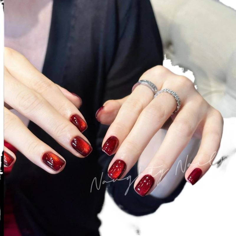 新娘款安可拉红猫眼穿戴甲短款in