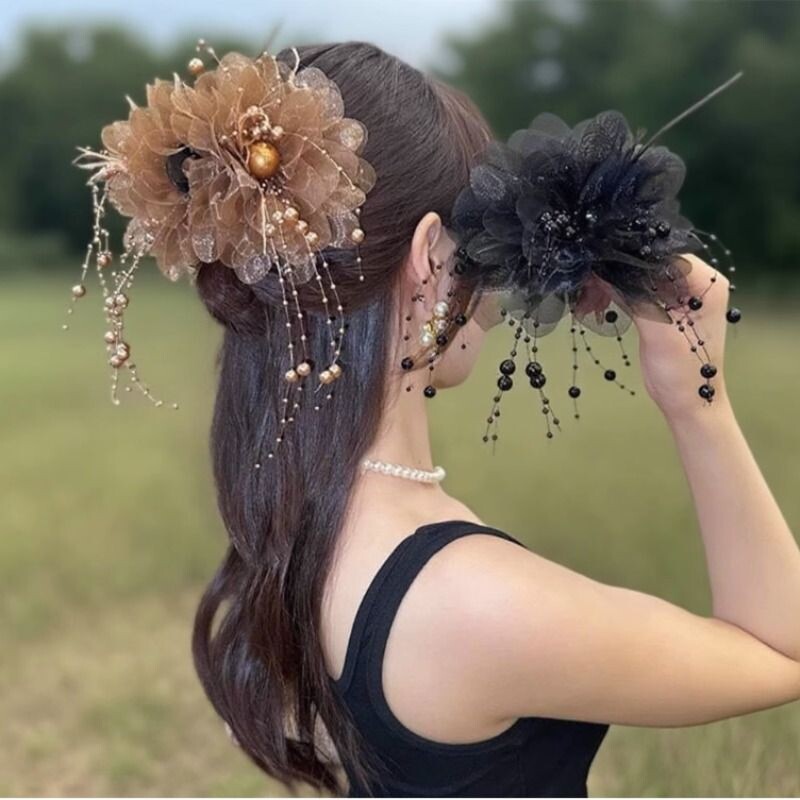 牡丹花羽毛流苏抓夹女高级感后脑勺显发量鲨鱼夹2025新款夹子头饰