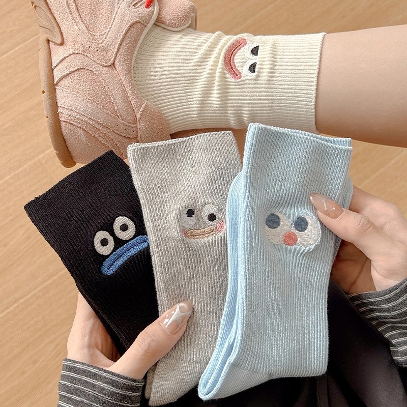 秋季新品中筒袜子女可爱笑脸大眼睛搞怪少女纯棉无骨长袜春秋运动