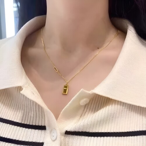 暴富小金条项链女小金砖吊坠仿金店同款沙金方块轻奢小红书钛钢