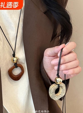 骆驼骨吊坠项链女ins小众设计感长款毛衣链2025新款独特百搭配饰