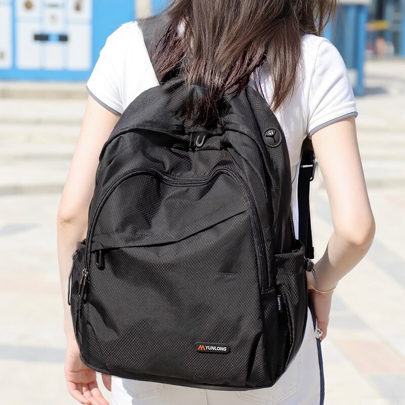 轻便双肩包女士新款运动登山包大容量旅行通勤背包旅游书包外出