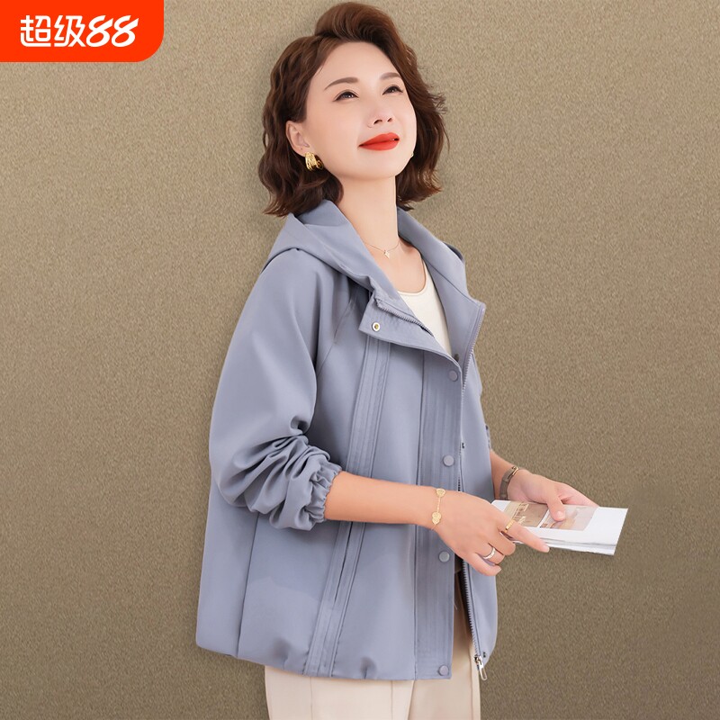 小个子妈妈春秋外套宽松大码中老年女秋装短款风衣夹克贵夫人上衣