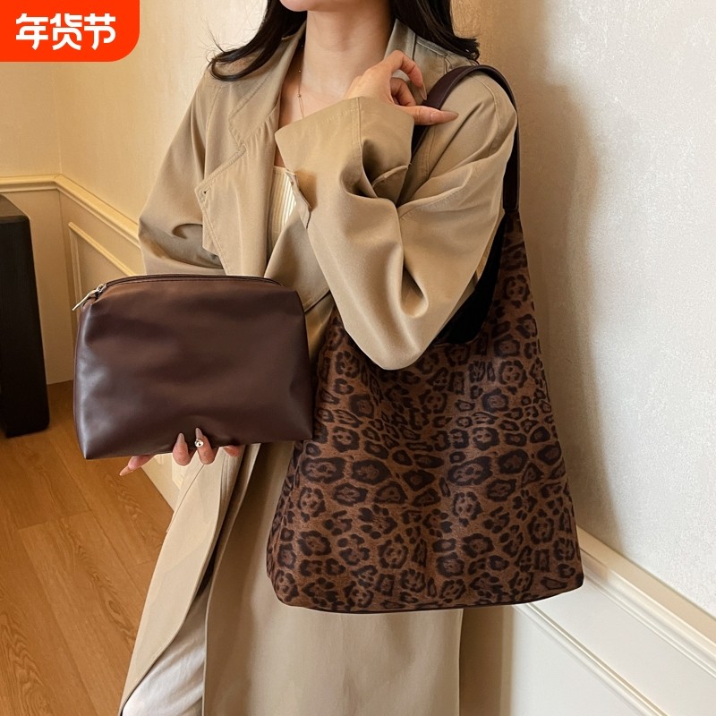 金玉鸟慵懒风大容量托特包女式上班通勤休闲百搭新款洋气单肩包,箱包皮具/热销女包/男包,托特包,淘宝优惠券,粉丝福利购,淘宝优惠卷