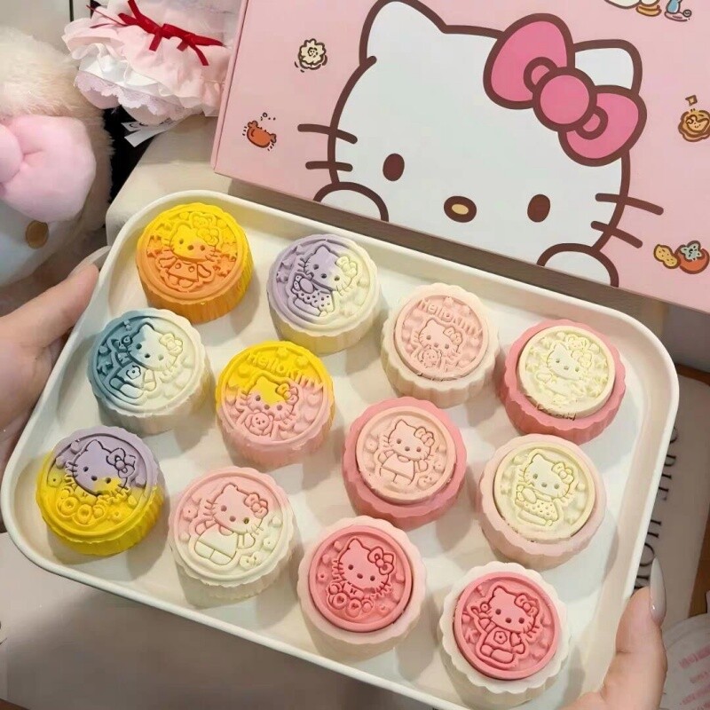 中秋礼盒网红凯蒂猫月饼送女友朋友多口味随机发货点心下午茶