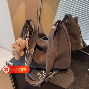 德复古日常包包女式女包2026新款潮托特包休闲大容量斜挎包单肩