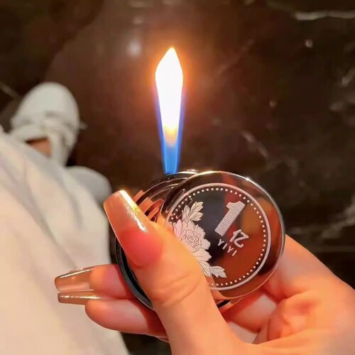 创意打火机高颜值新款防风充气解压陀螺旋转精品送礼物大钱1亿