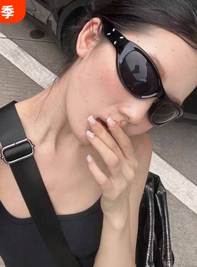 新款发箍墨镜女款高级感二合一网红时尚个性未来科技感太阳镜
