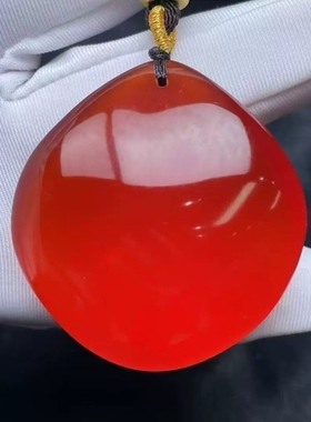 天然保真大青鱼石鱼惊石水滴吊坠成品藏式吊坠绳黑色。