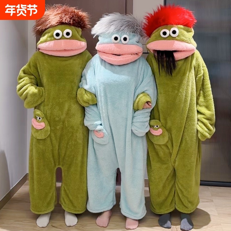 大嘴怪睡衣女珊瑚绒冬季加厚连体卡通搞怪抽象情侣丑鱼睡袍可外穿