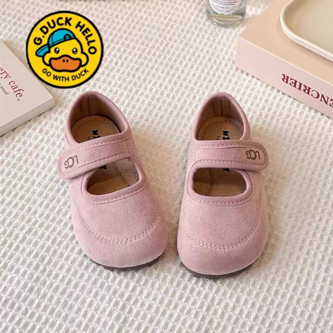 小黄鸭春秋真皮女童公主轻便皮鞋