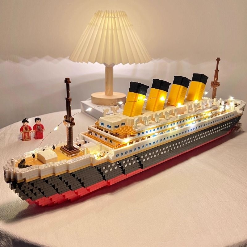 泰坦尼克号兼容乐高积木成年高难度巨大型拼装玩具摆件男女孩礼物