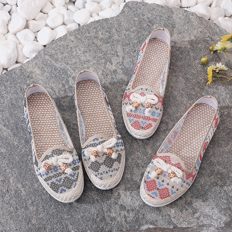 夏季老北京布鞋女软底防滑妈妈鞋透气中老年人平底奶奶鞋镂空轻便