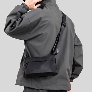 男士单肩包牛津布休闲大容量时尚斜挎包多层轻便通勤
