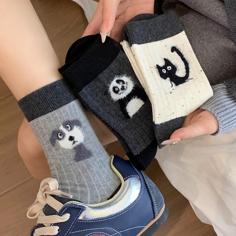 可爱猫咪卡通袜女士秋冬款中筒袜