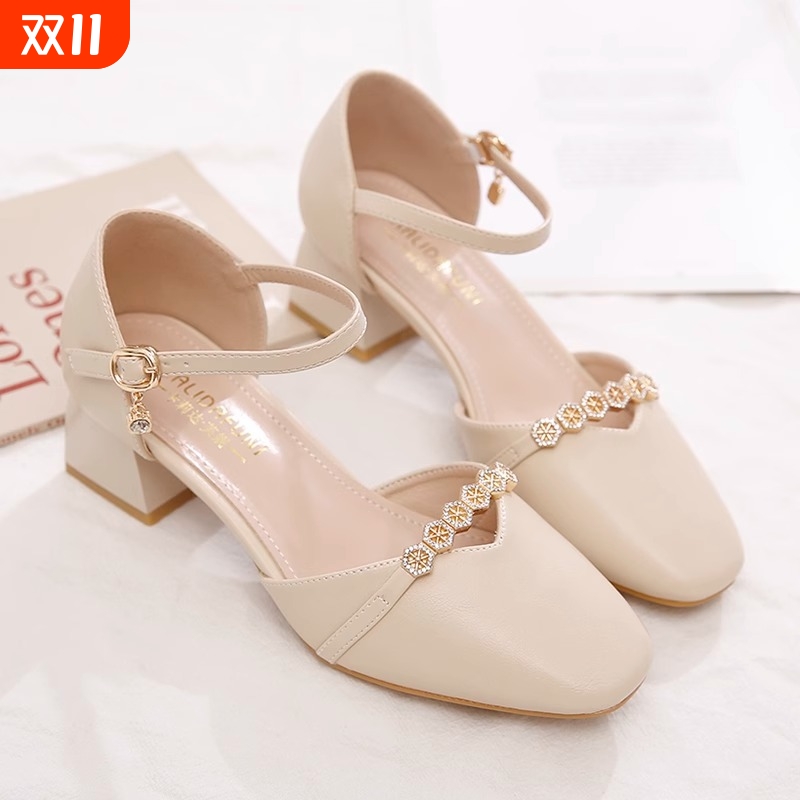 特价鞋2025新款包头凉鞋女一字扣方头粗跟中跟配裙子鞋后空手工