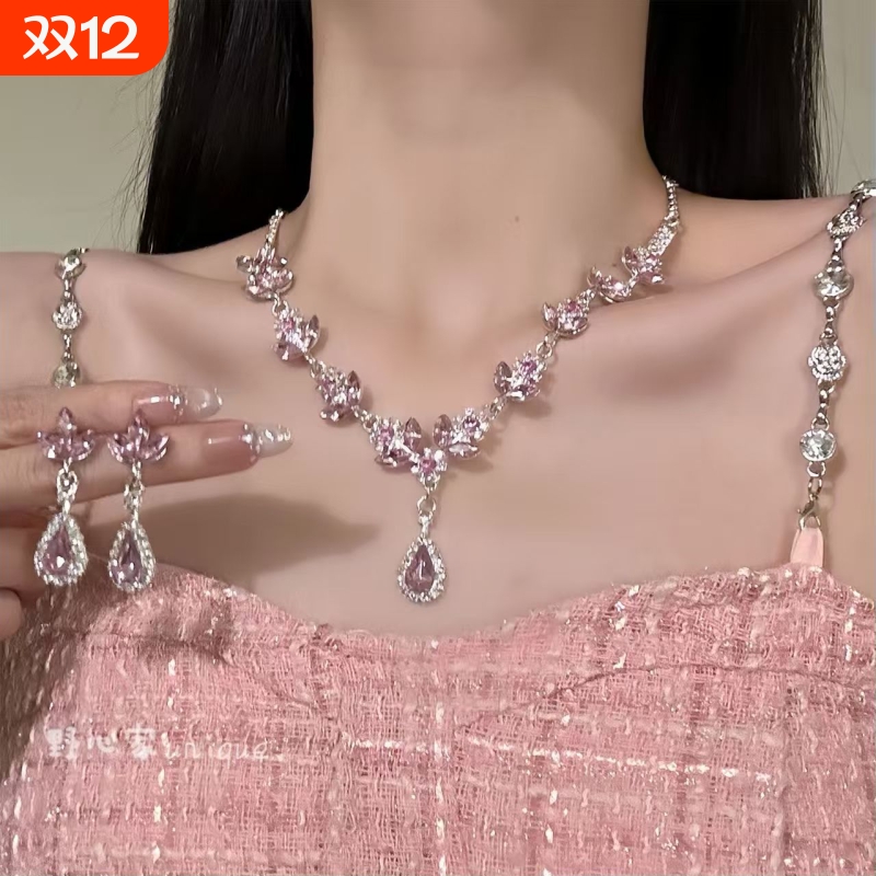 【粉樱花语】甜美精致感水滴吊坠项链轻奢设计感晚礼服锁骨链套装
