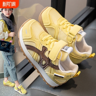 女童鞋子儿童德训运动板鞋2026新款女宝春季大童阿甘超火软底春款
