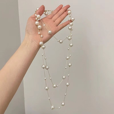 法式高级感奶白色仿珍珠项链秋冬新款多圈轻奢叠戴长款设计毛衣链