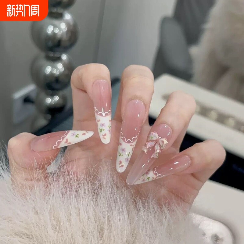 美甲新款秋冬手工碎花高级法式穿戴ins显白学生穿戴甲黑皮郁金香