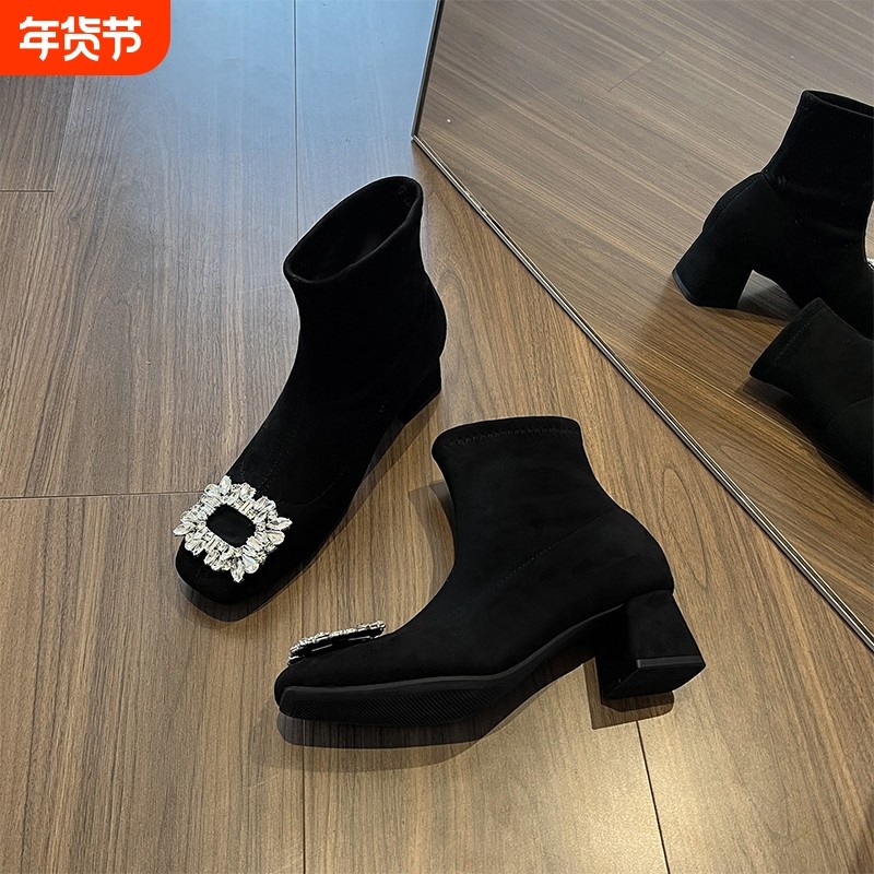 5CM黑色绒面弹力靴粗跟短靴女百搭显瘦中跟女靴子水钻方扣瘦瘦靴