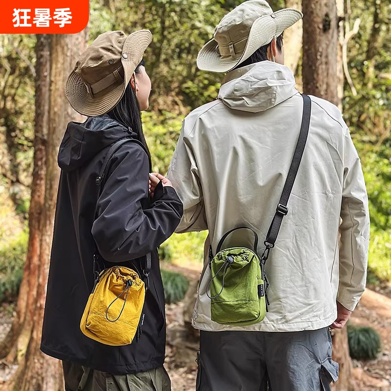 户外徒步便携水壶手机包包包轻量化斜挎小包包运动多功能随身小包 - 实物图