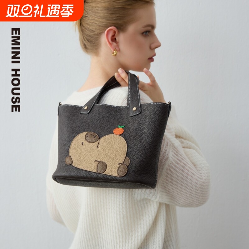 伊米妮2025通勤原创设计卡皮巴拉拉真皮慵懒风新品手提斜挎托特包