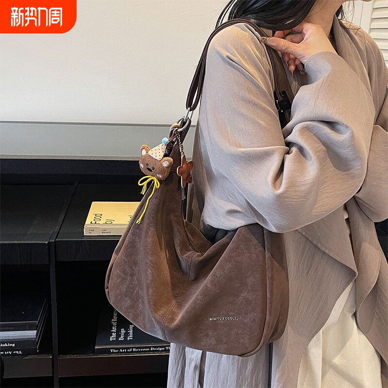 伊布古奇包包女式2025新款单肩斜挎包大容量通勤百搭托特包轻便