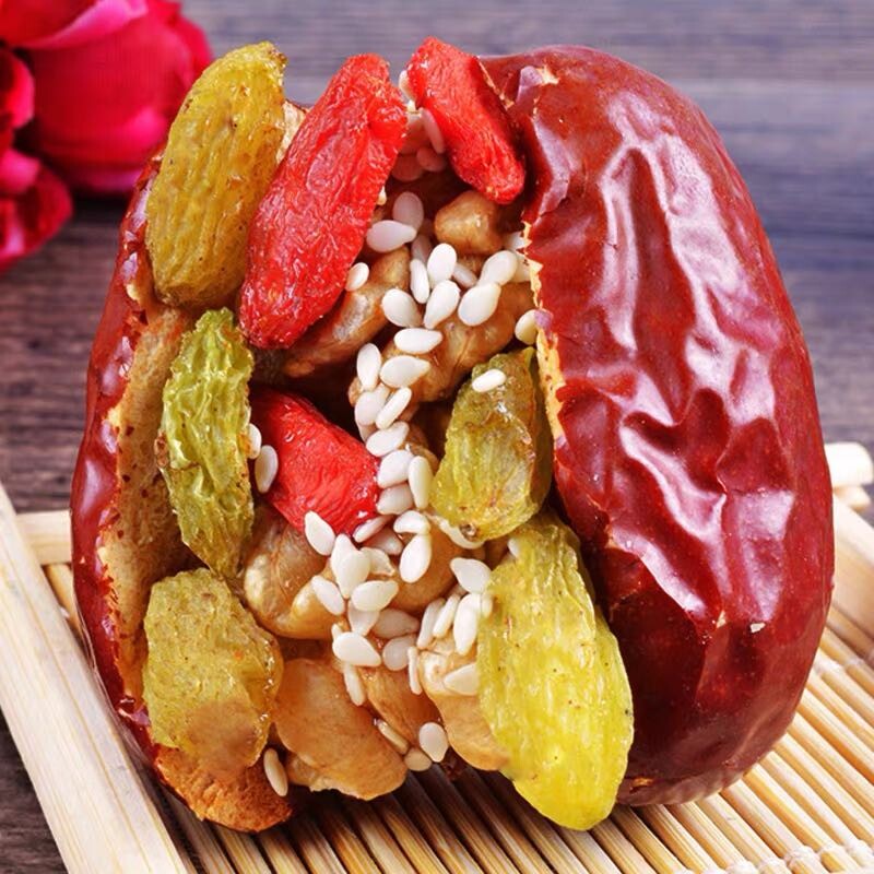 枣夹核桃仁葡萄干新疆和田大枣子抱抱干果红枣夹心枣零食什锦枣