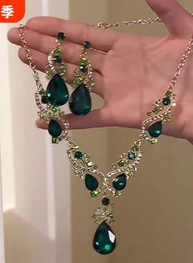 欧美风绿色水滴项链耳环套装