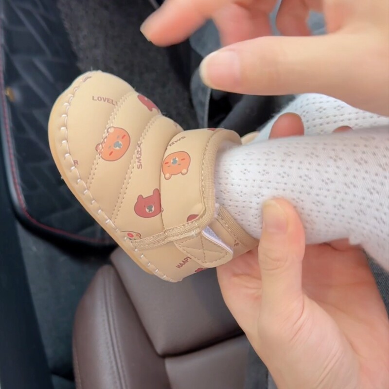 冬新款婴儿雪地靴男女宝宝加绒棉鞋软底0-1岁保暖学步前鞋6-12